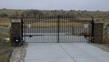 Residential-Ornamental-Iron-Gate-with-Actuator-Arm-Operator