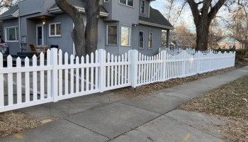 4_ Scalloped Vinyl Picket Fence _ Aluminum Cantilever Gate (front)