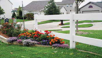 2-rail-ranch-with-flowers
